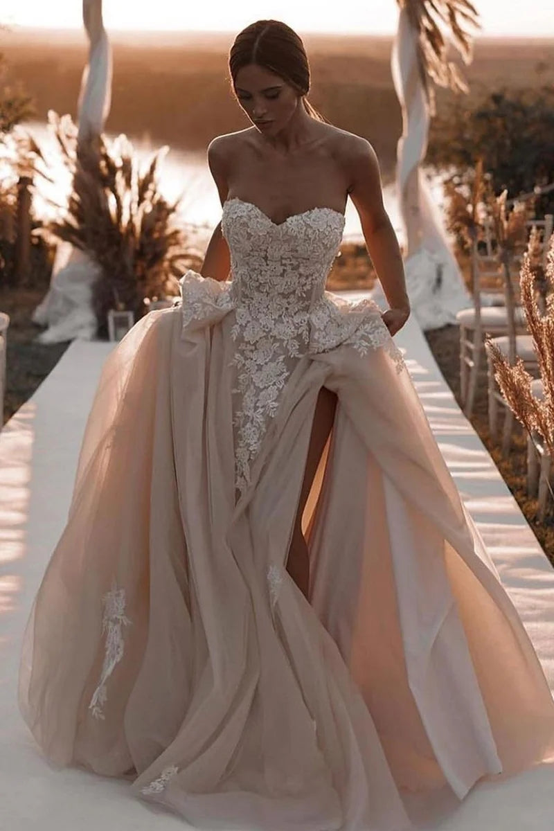 Romantic Ball Gown Strapless Dark Champagne Wedding Dresses with Appliques VL4063005