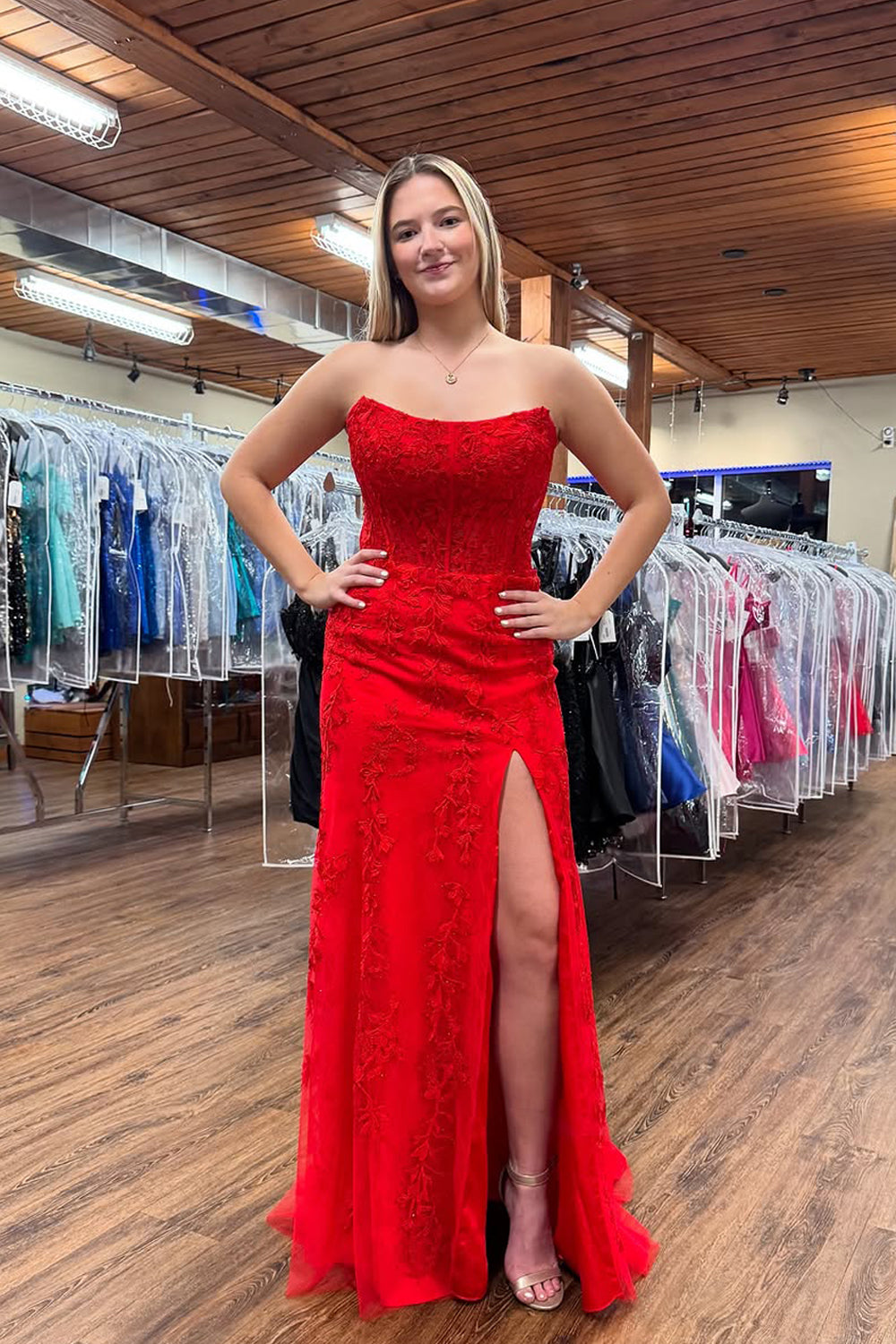 Cute Mermaid Scoop Neck Red Lace Prom Dress with Appliques VL24122503