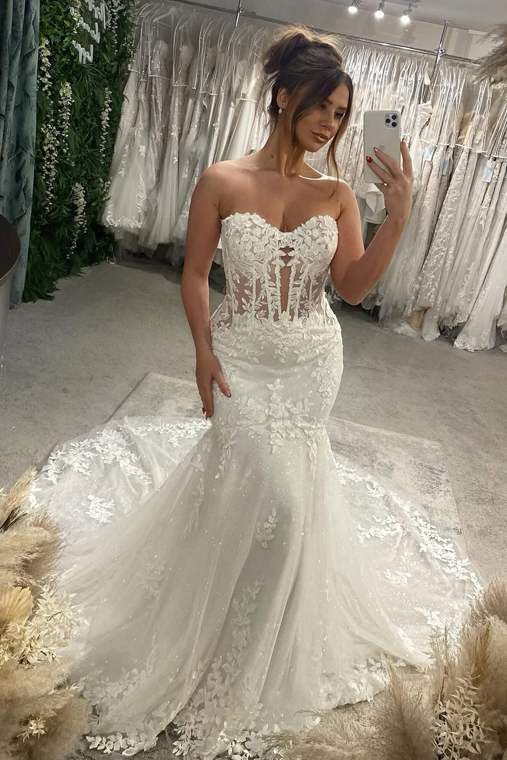 Elegant Mermaid Strapless Lace Long Wedding Dress VL25010205